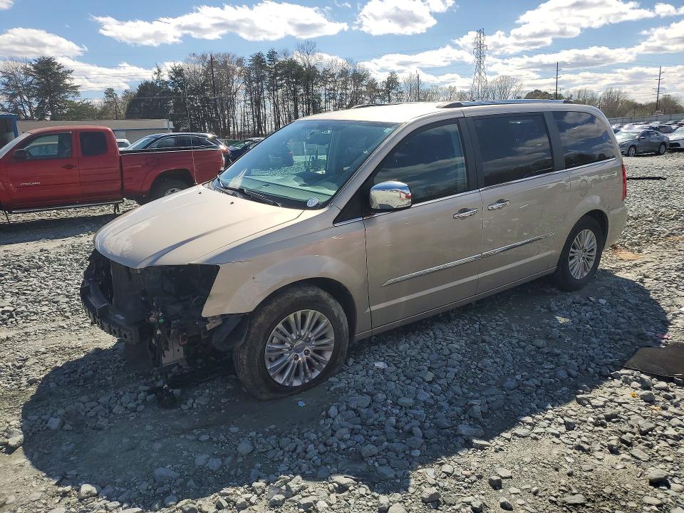 2015 CHRYSLER TOWN & COUNTRY — VIN 2C4RC1JG2FR698206