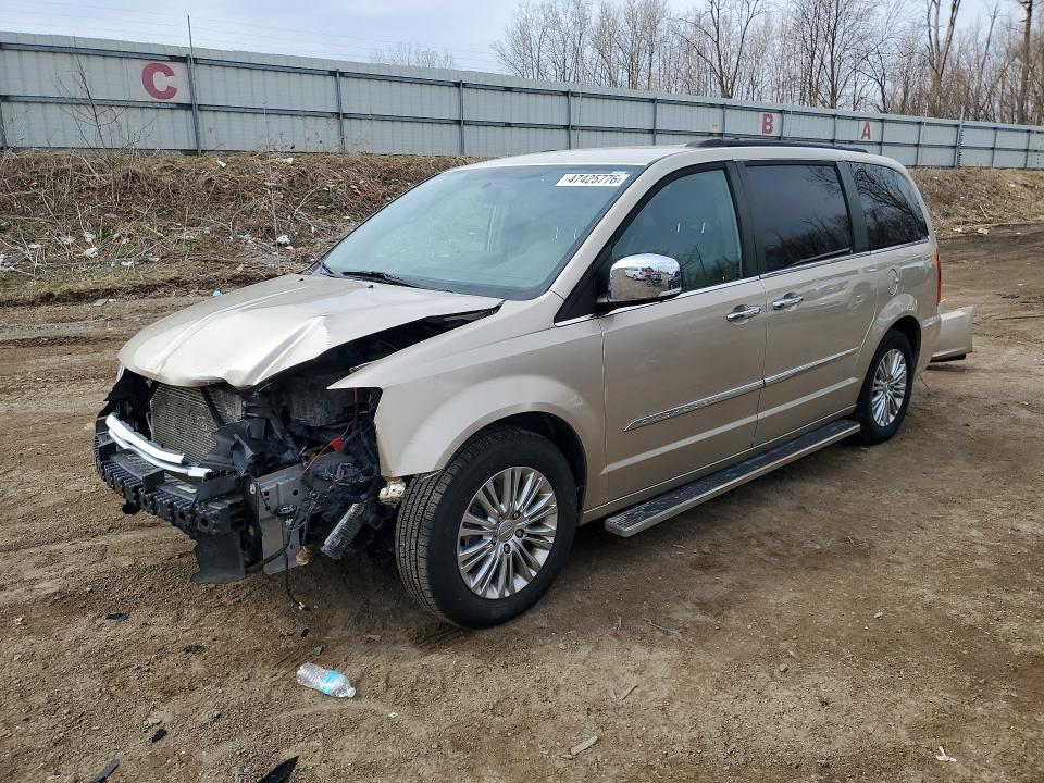 2015 CHRYSLER TOWN & COUNTRY — VIN 2C4RC1CGXFR727951