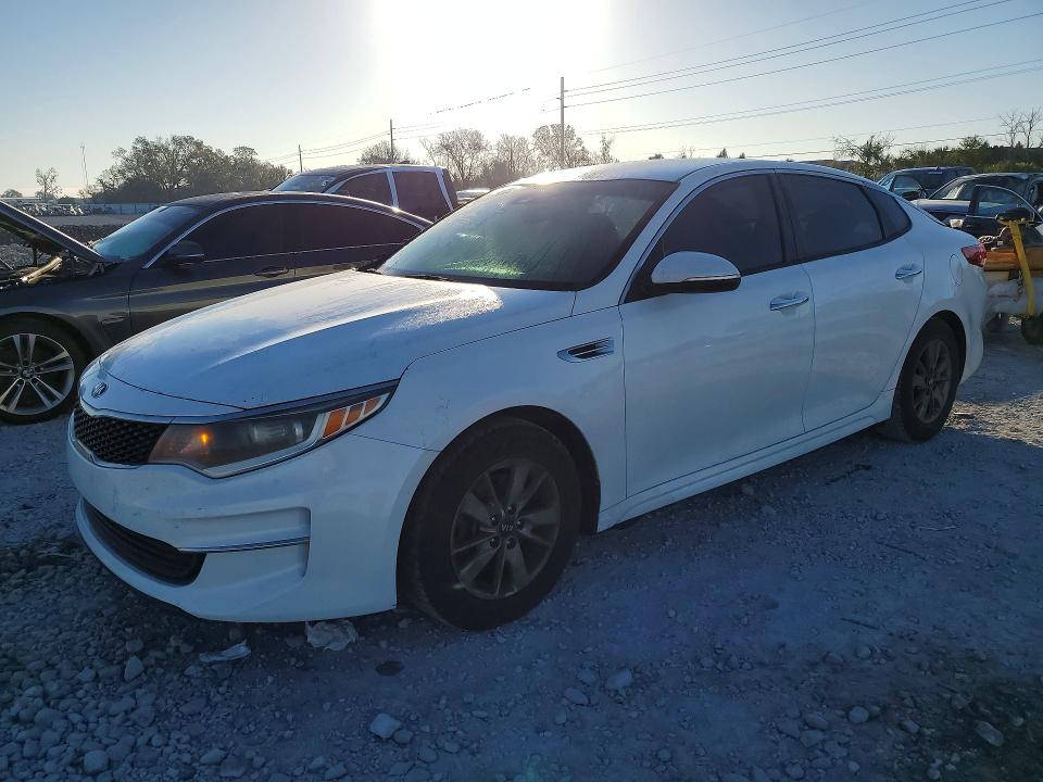 2016 KIA OPTIMA LX — VIN 5XXGT4L1XGG008472