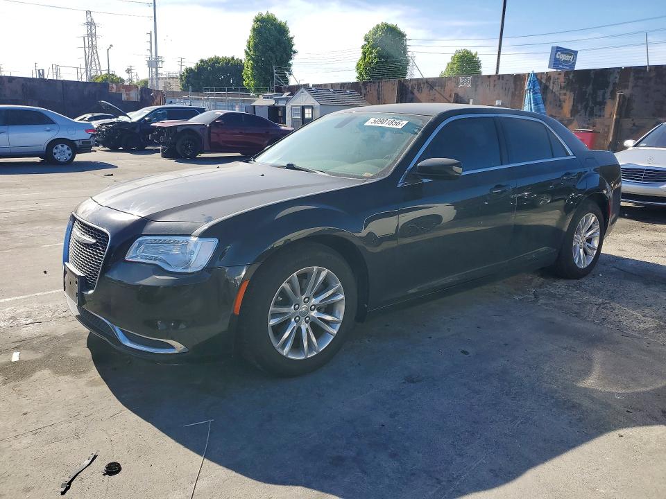 2017 CHRYSLER 300 — VIN 2C3CCAAGXHH506257