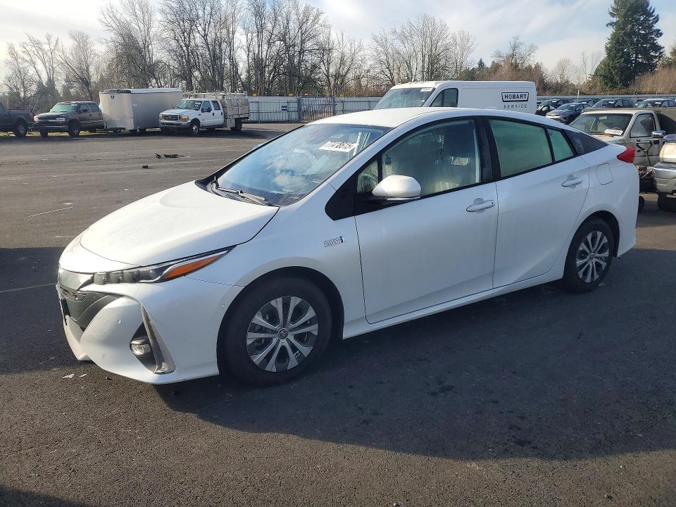 2021 TOYOTA PRIUS PRIME — VIN JTDKAMFP4M3172490