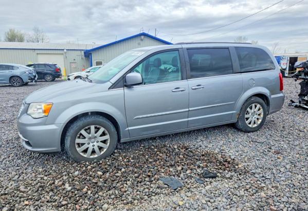 2015 CHRYSLER TOWN & COUNTRY — VIN 2C4RC1BG7FR588587