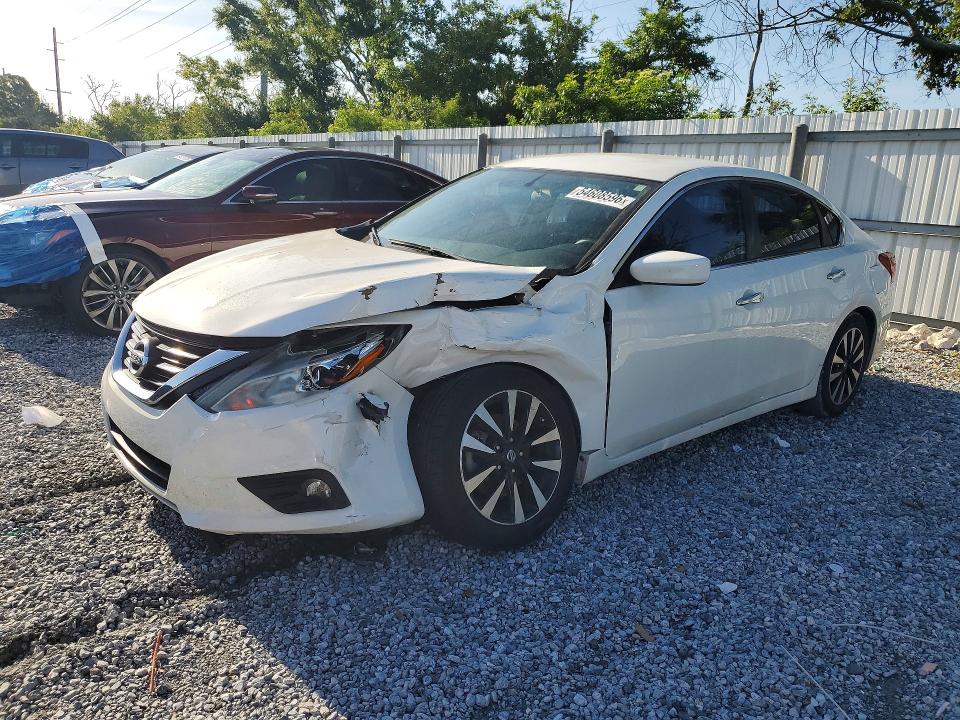 2018 NISSAN ALTIMA — VIN 1N4AL3AP4JC266216