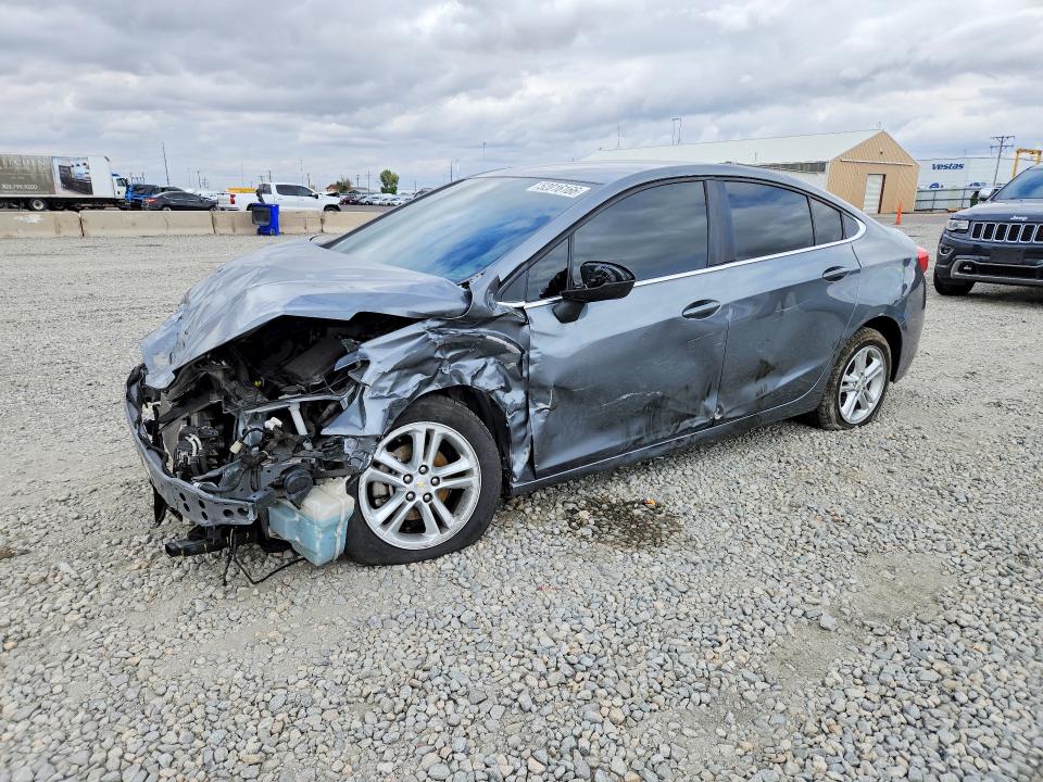2018 CHEVROLET CRUZE — VIN 1G1BE5SM5J7169228