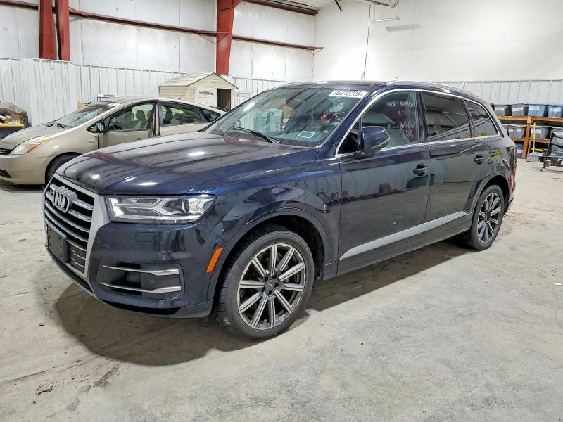 2017 AUDI Q7 — VIN WA1AAAF72HD015450