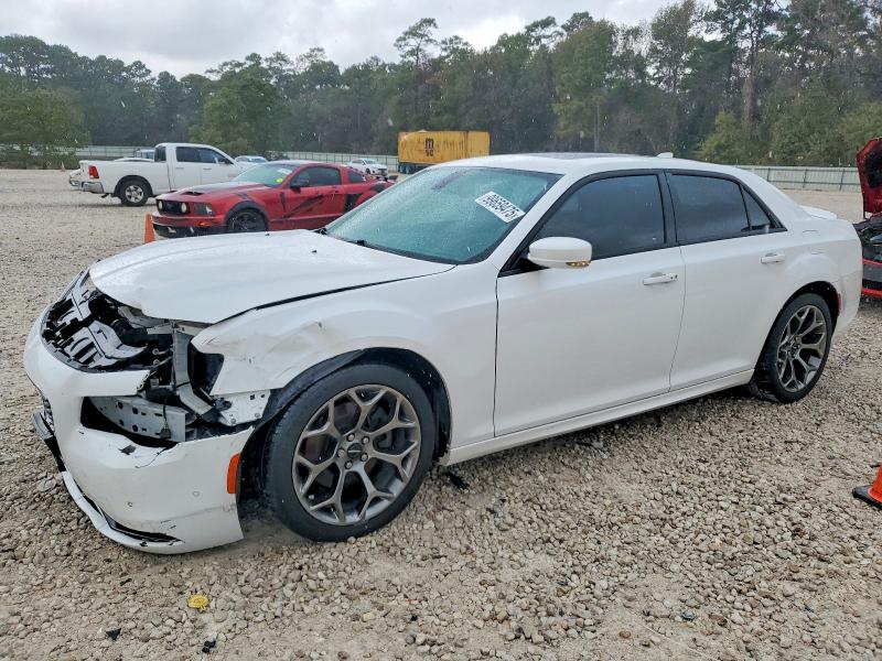 2016 CHRYSLER 300 — VIN 2C3CCABTXGH234111