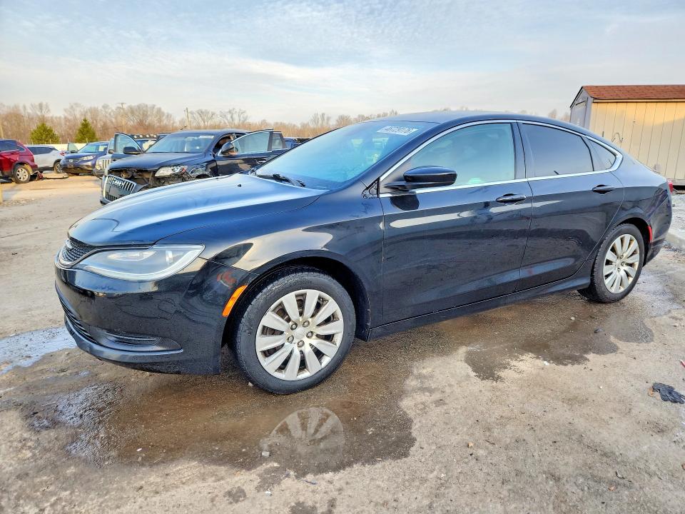 2016 CHRYSLER 200 — VIN 1C3CCCFB8GN130852