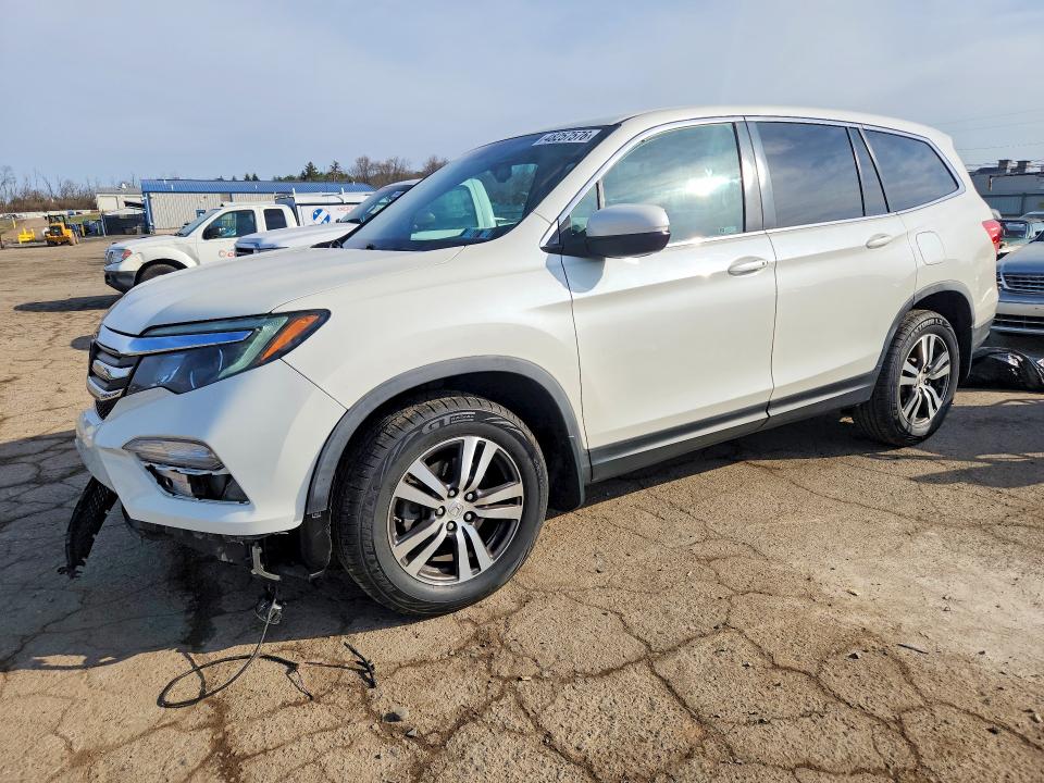 2018 HONDA PILOT — VIN 5FNYF6H77JB069082