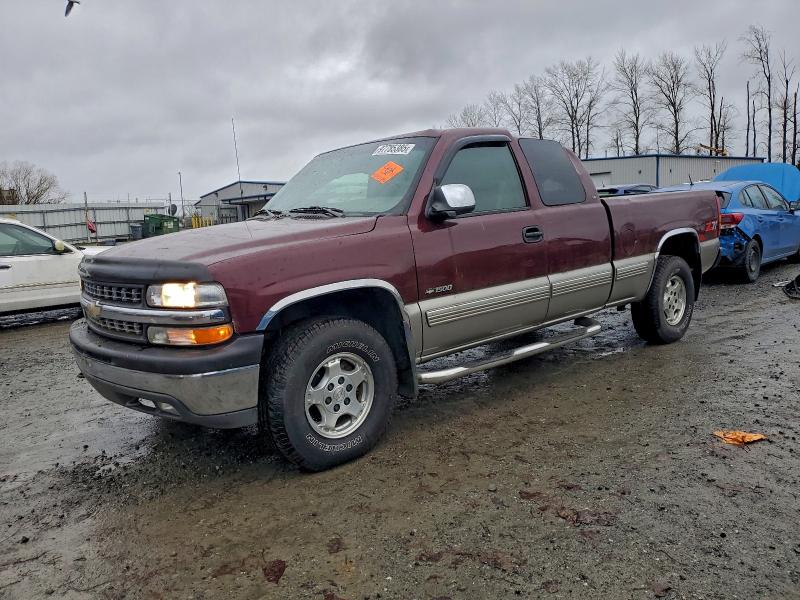 2000 CHEVROLET SILVERADO — VIN 1GCEK19T9YE123975