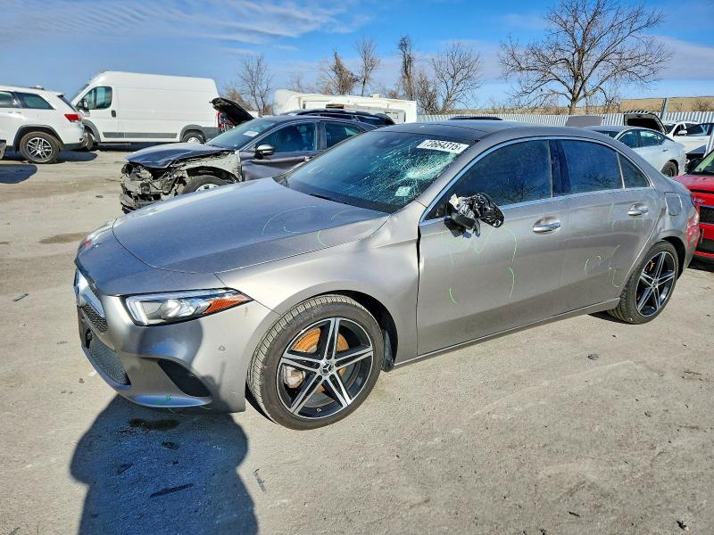 2019 MERCEDES-BENZ A — VIN WDD3G4FB4KW021187