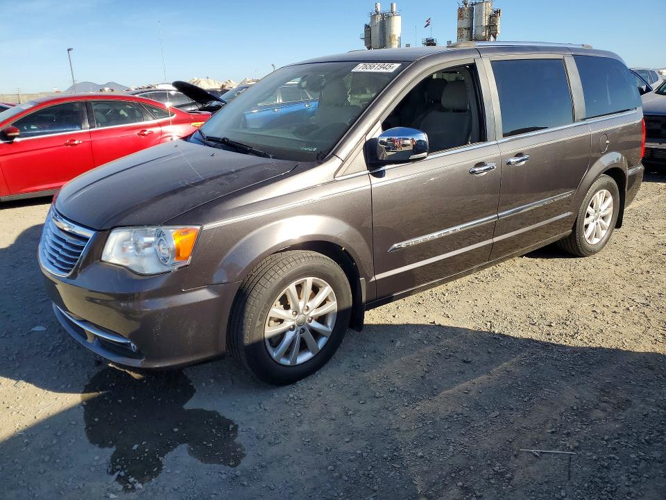 2015 CHRYSLER TOWN & COUNTRY — VIN 2C4RC1GG3FR755357