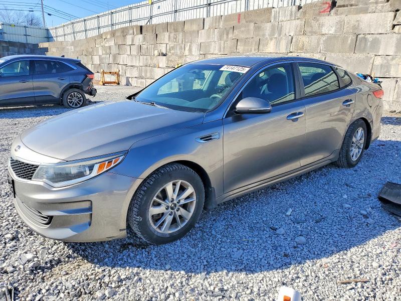 2017 KIA OPTIMA LX — VIN 5XXGT4L39HG155756