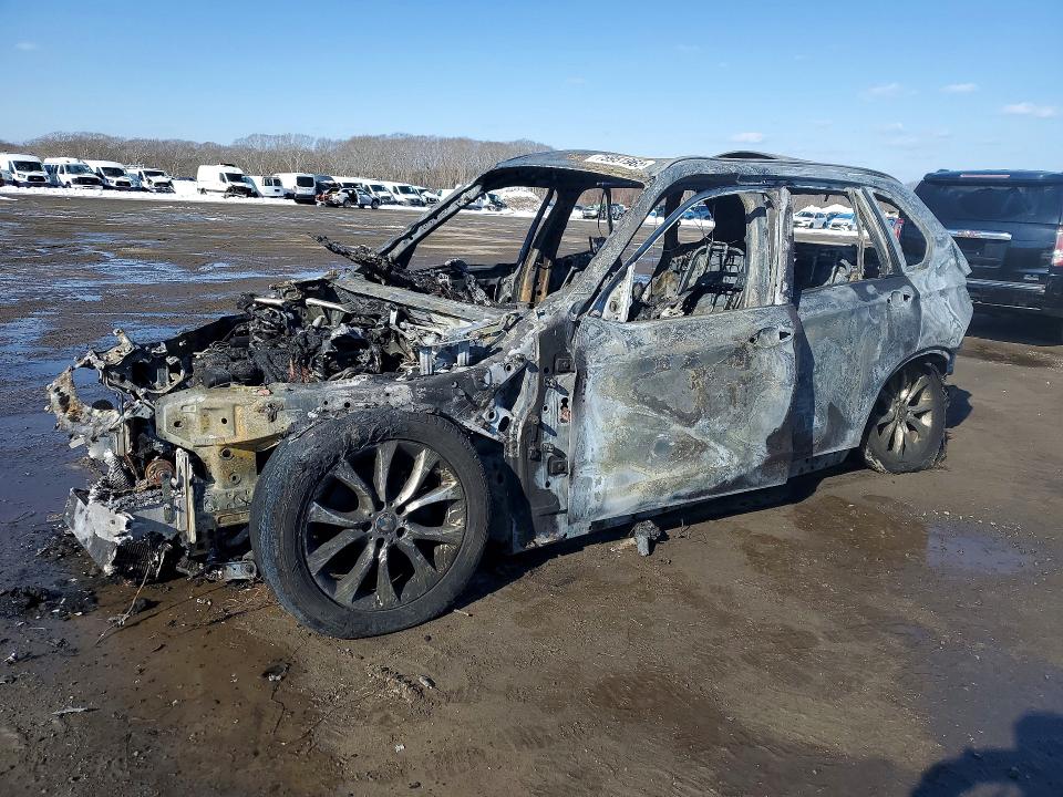 2016 BMW X5 XDRIVE3 — VIN 5UXKR0C59G0P30164