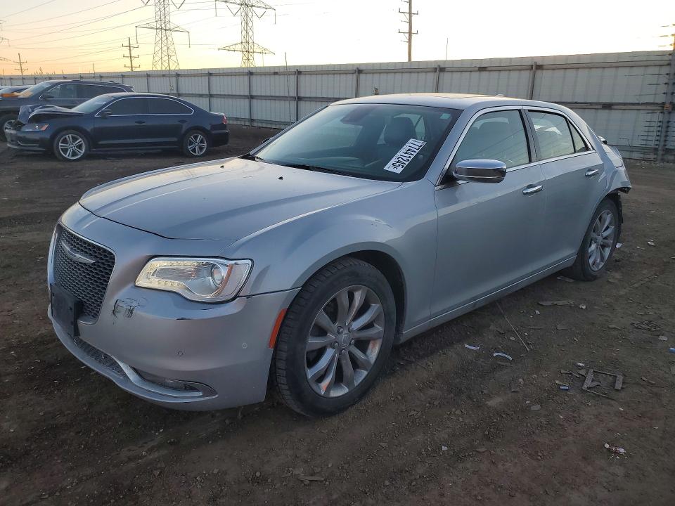 2019 CHRYSLER 300 — VIN 2C3CCAKGXKH706321