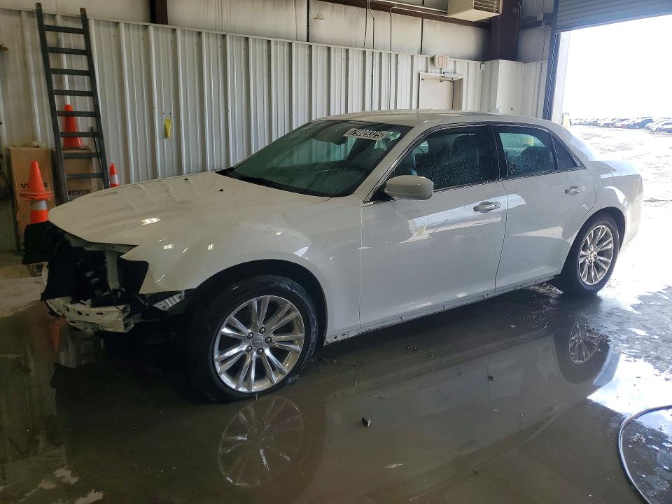 2016 CHRYSLER 300 — VIN 2C3CCAAG7GH306225