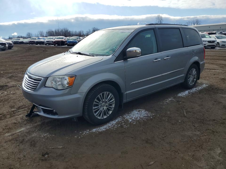 2015 CHRYSLER TOWN & COUNTRY — VIN 2C4RC1CGXFR509931