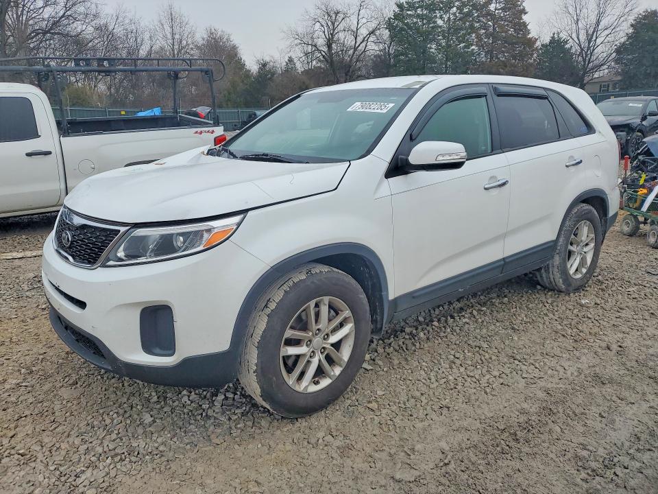 2015 KIA SORENTO — VIN 5XYKT3A64FG560403