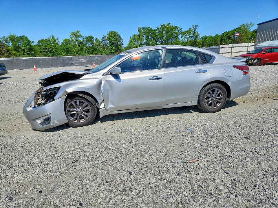 2015 NISSAN ALTIMA — VIN 1N4AL3AP9FC580175
