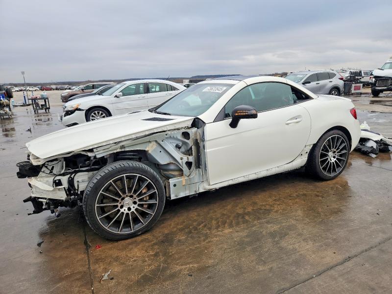 2017 MERCEDES-BENZ SLC — VIN WDDPK6GA1HF135075