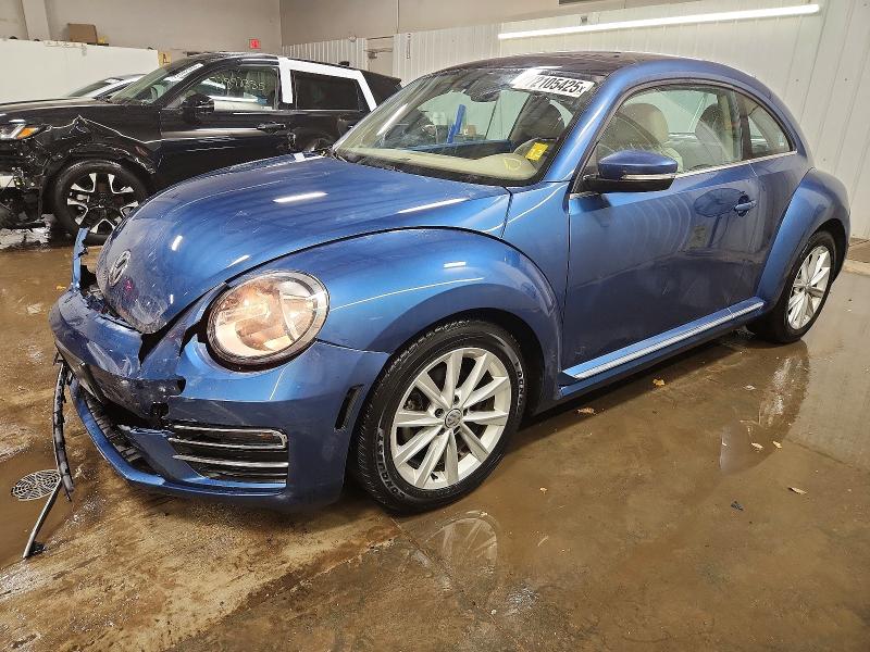 2018 VOLKSWAGEN BEETLE SE — VIN 3VWJD7AT7JM712561