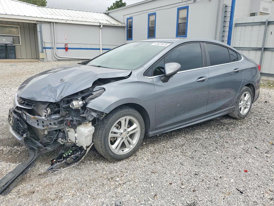 2018 CHEVROLET CRUZE — VIN 1G1BE5SM0J7196319
