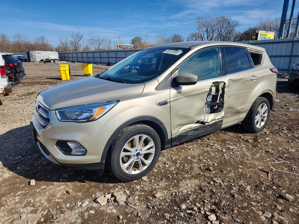 2017 FORD ESCAPE — VIN 1FMCU0GD2HUD52538