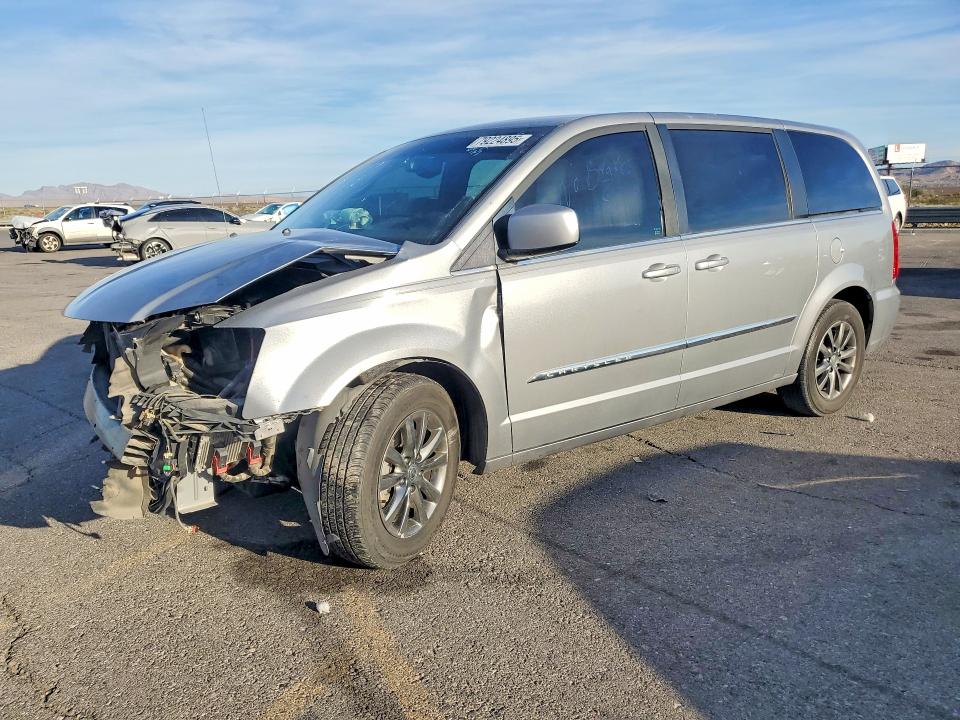2015 CHRYSLER TOWN & COUNTRY — VIN 2C4RC1HG7FR526405