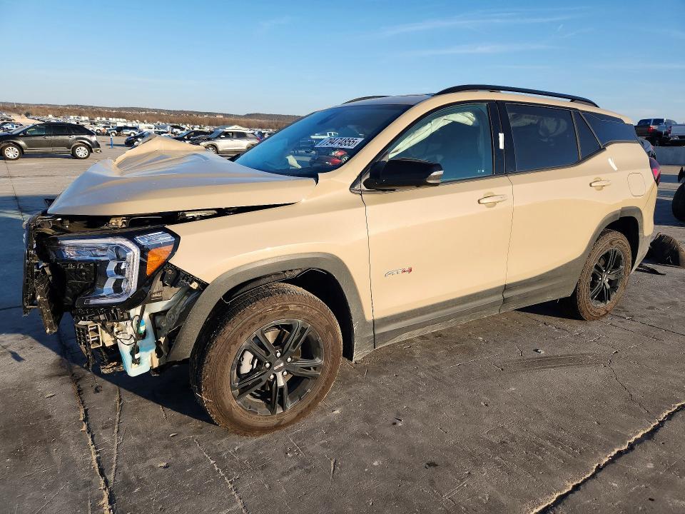 2022 GMC TERRAIN — VIN 3GKALYEV3NL273883