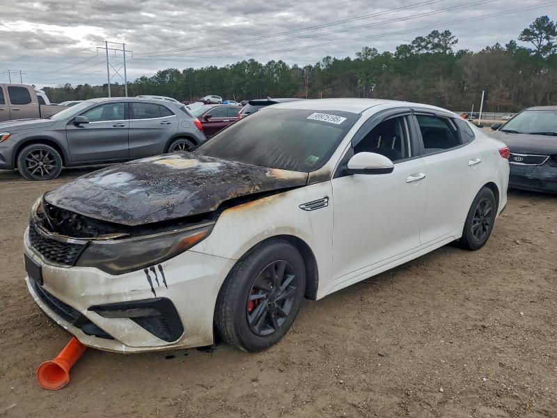 2020 KIA OPTIMA LX — VIN 5XXGT4L30LG424171