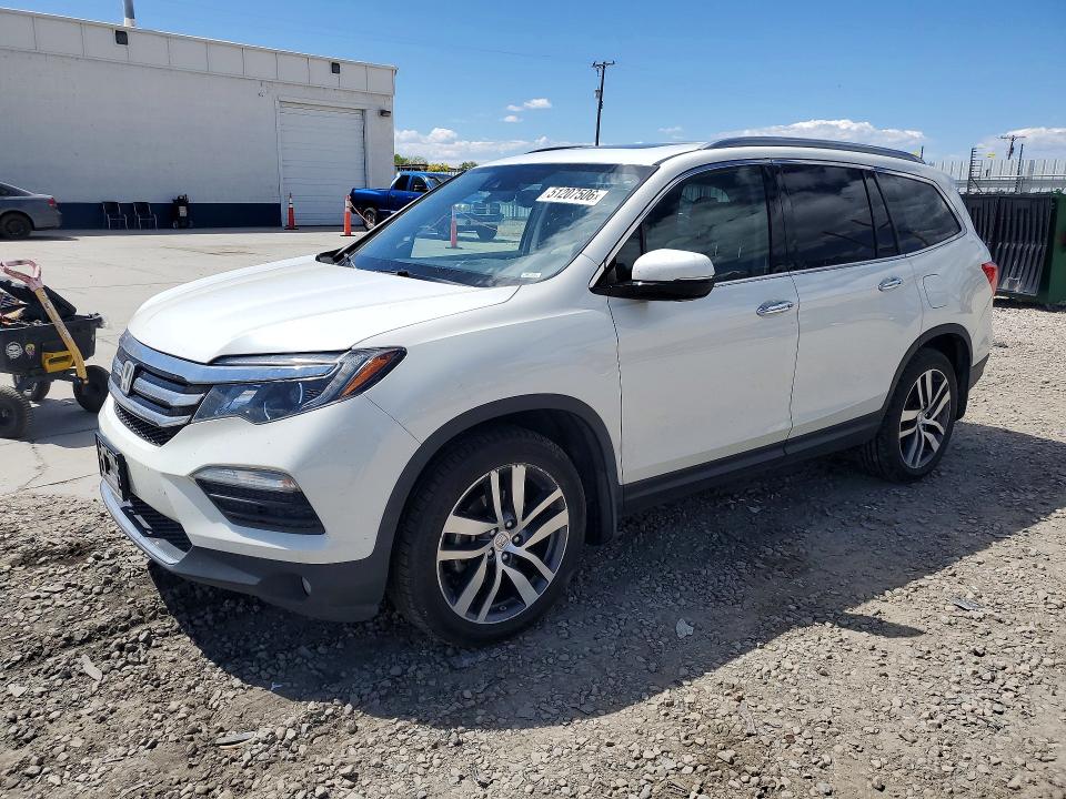 2017 HONDA PILOT — VIN 5FNYF6H01HB070399