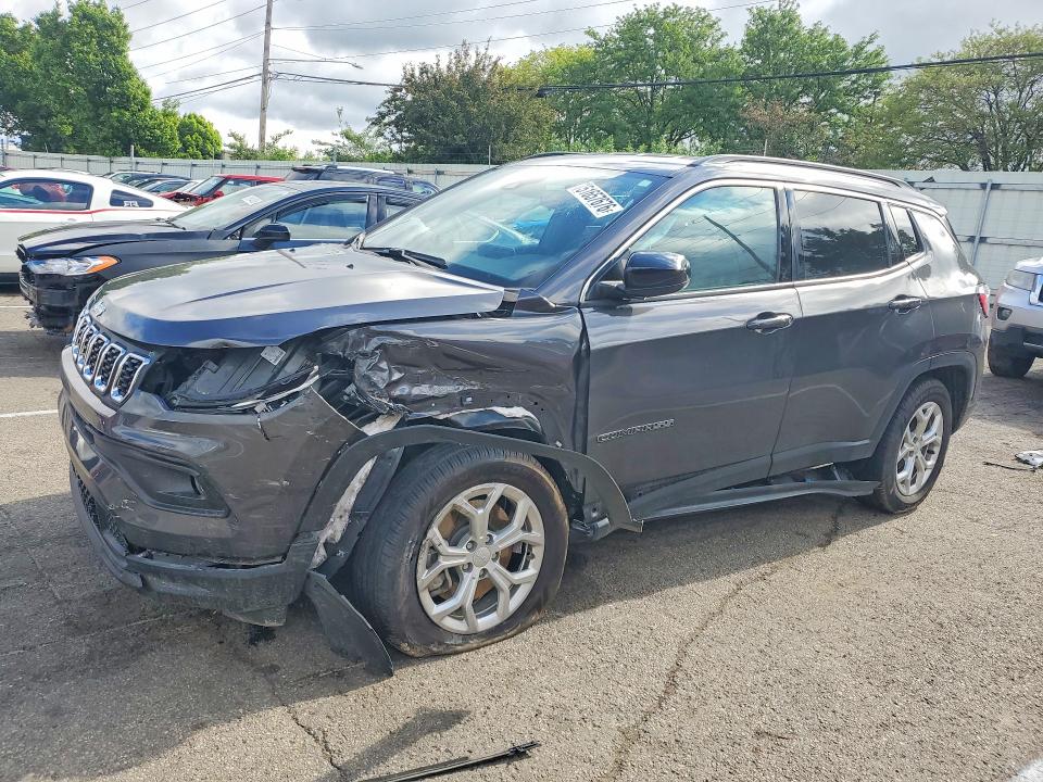 2024 JEEP COMPASS — VIN 3C4NJDBN0RT120299
