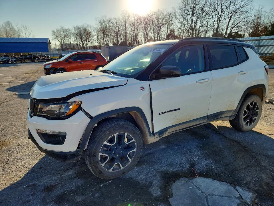 2020 JEEP COMPASS — VIN 3C4NJDDB6LT195423