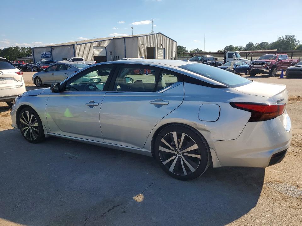 1N4BL4CV6LC220119