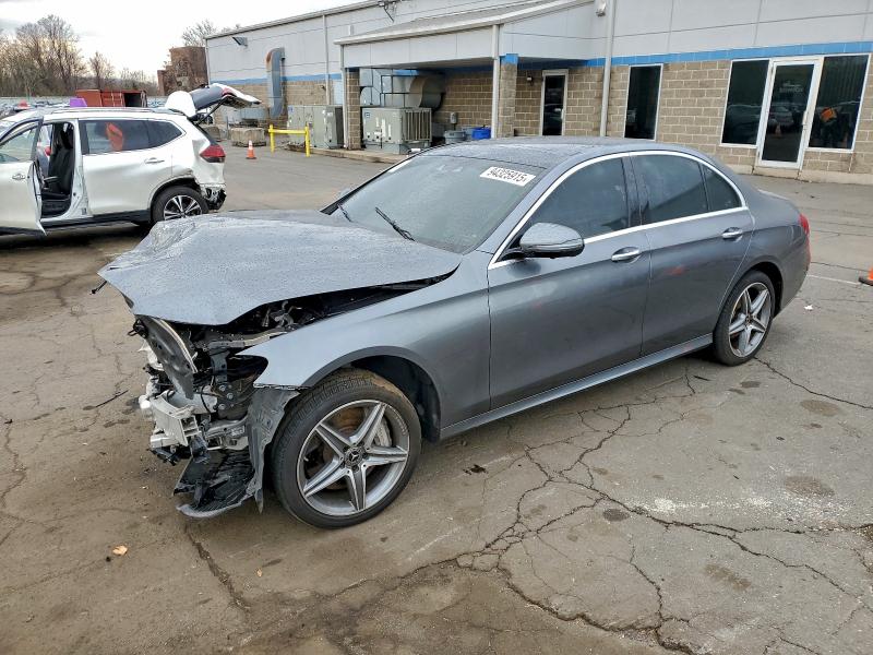 2019 MERCEDES-BENZ E 300 4MAT — VIN WDDZF4KB5KA633866