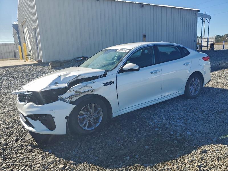 2020 KIA OPTIMA LX — VIN 5XXGT4L33LG440302