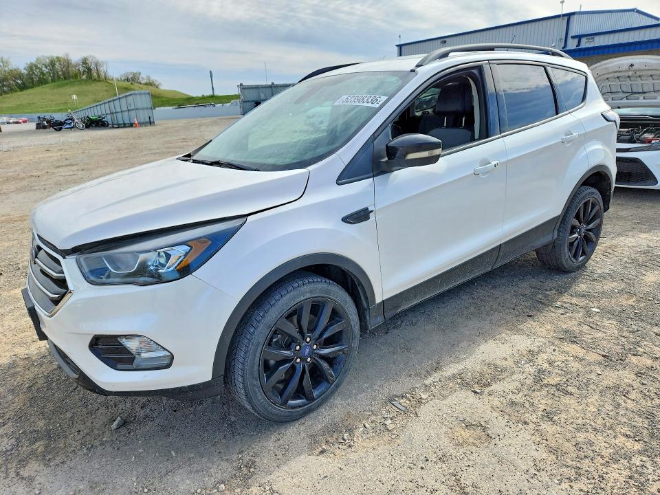 2017 FORD ESCAPE — VIN 1FMCU9JD7HUC20825