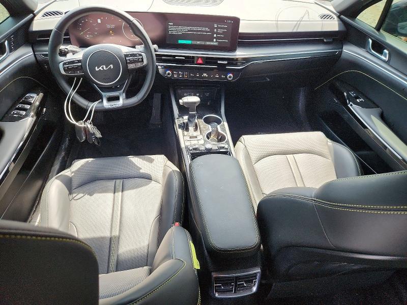 KNAG44J88T5398903