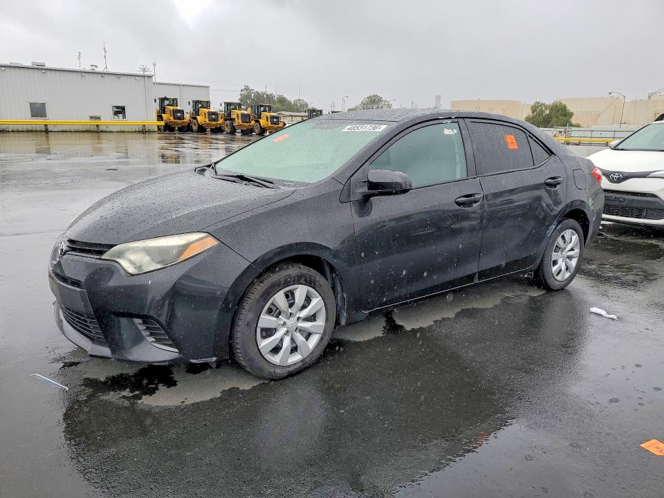 2015 TOYOTA COROLLA — VIN 5YFBURHE2FP235841