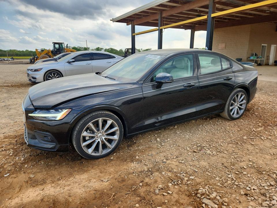 2021 VOLVO S60 — VIN 7JR102FK4MG094147
