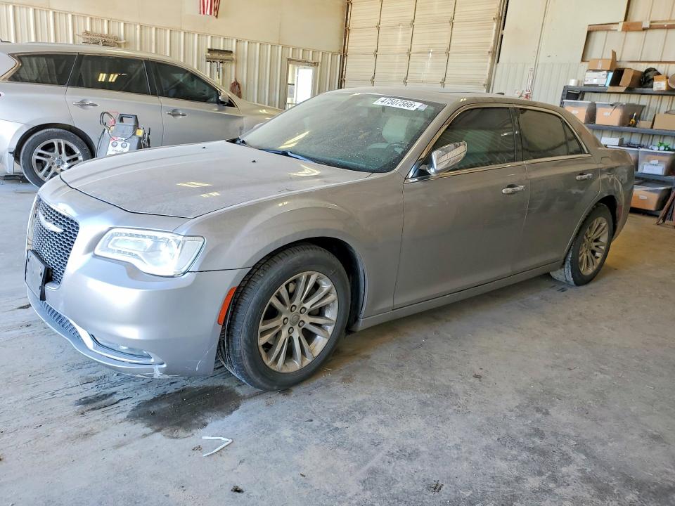 2017 CHRYSLER 300C — VIN 2C3CCAEGXHH565061