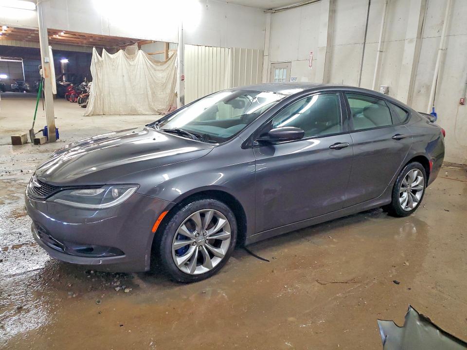 2015 CHRYSLER 200 — VIN 1C3CCCBG4FN643807