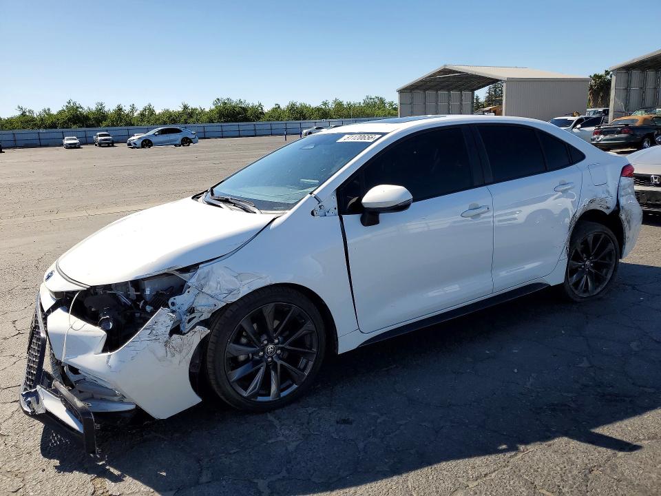2024 TOYOTA COROLLA HYBRID — VIN JTDBCMFE8RJ027884