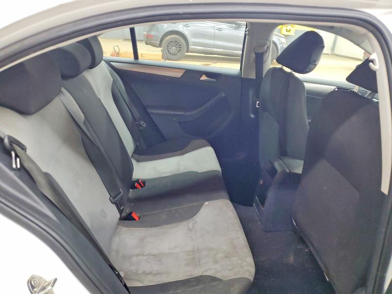 3VW2B7AJ6JM254374