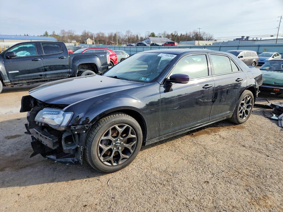 2018 CHRYSLER 300 — VIN 2C3CCAGG2JH256302