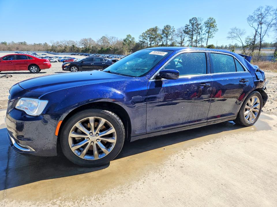 2016 CHRYSLER 300 — VIN 2C3CCARG4GH321379