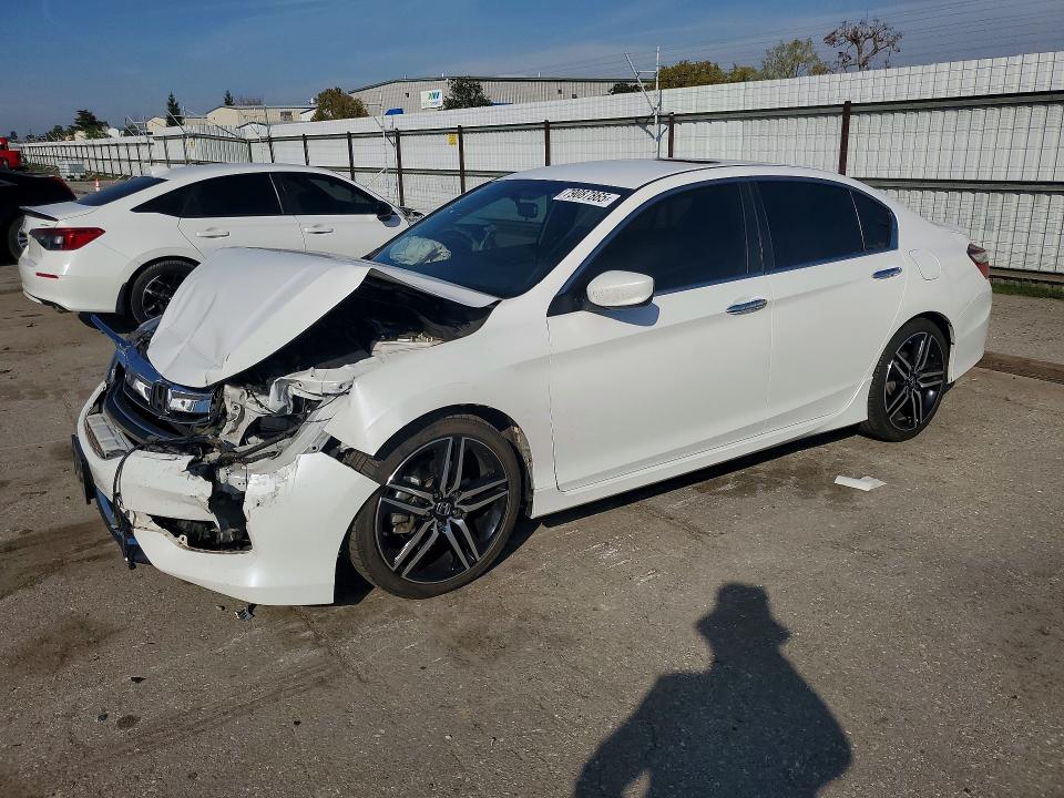 2017 HONDA ACCORD — VIN 1HGCR2F52HA223262