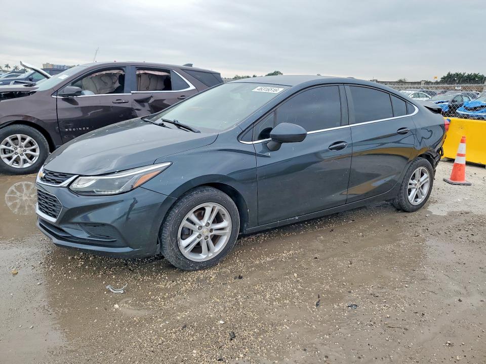 2018 CHEVROLET CRUZE — VIN 1G1BE5SM4J7227829