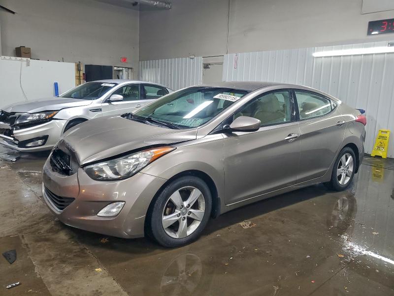 2013 HYUNDAI ELANTRA GL — VIN 5NPDH4AE8DH429665