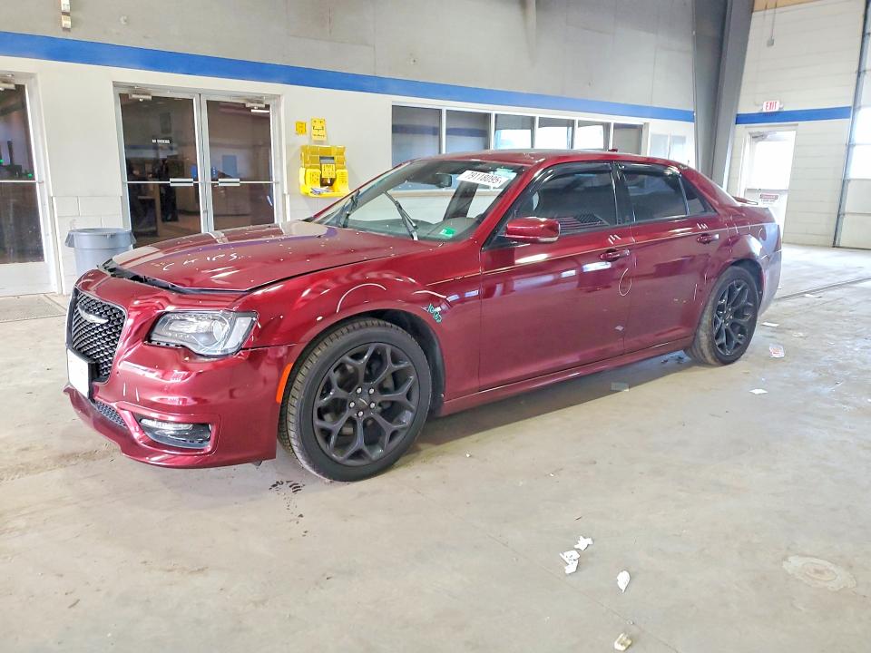 2019 CHRYSLER 300 — VIN 2C3CCABT6KH581038