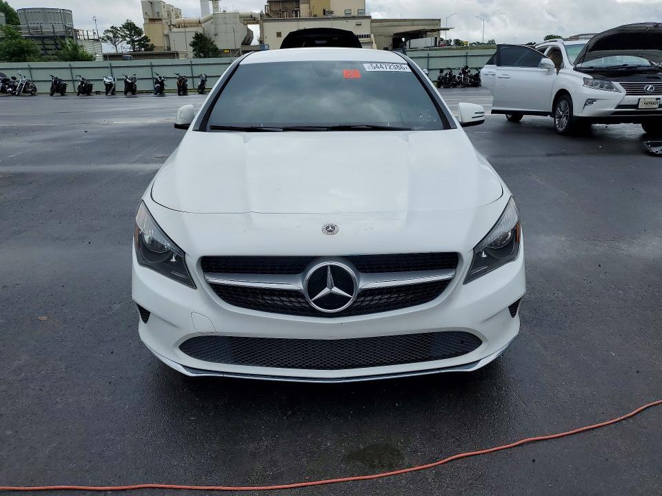 WDDSJ4EB8JN654133